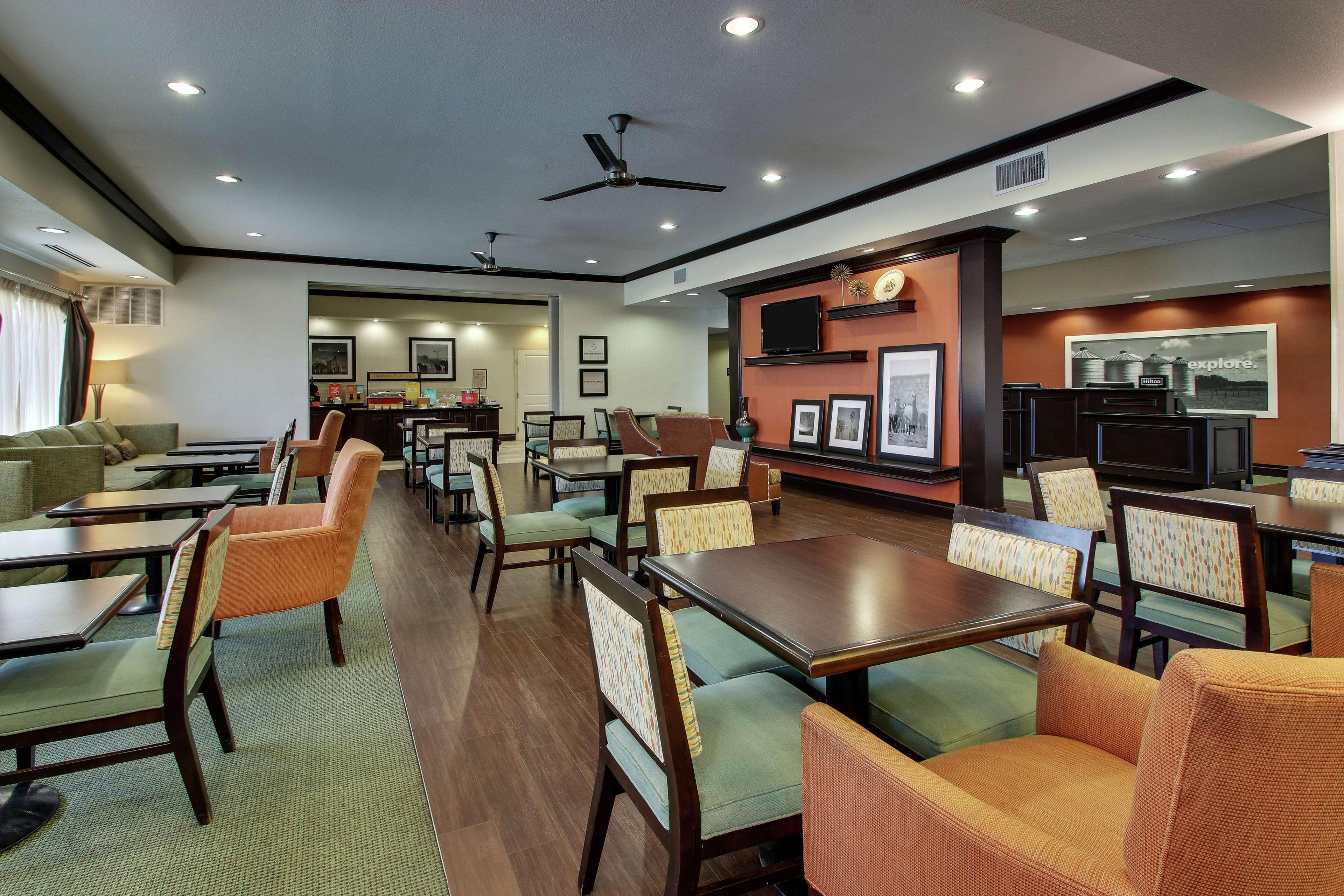 Hampton Inn Vernon Exterior foto
